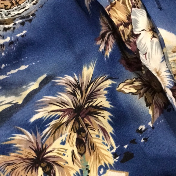 2T boys Hawaiian shirt - Picture 3 of 3